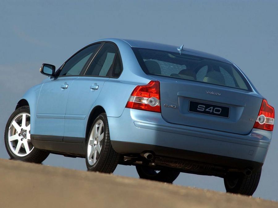  Volvo S40 T5 2004 года  (ZA) (фото 3 из 7)
